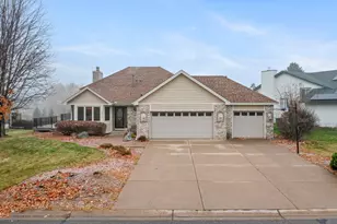 9213 Yates Bay N, Brooklyn Park, MN 55443 - Photo 5