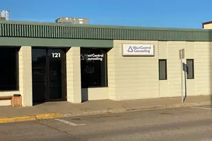 121 5th Ave W, Alexandria, MN 56308 - Photo 1