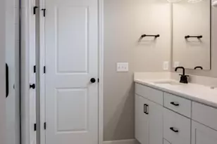 20262 Keystone Ave, Lakeville, MN 55044 - Photo 9