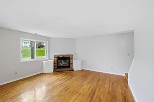 15964 Granada Ave, Apple Valley, MN 55124 - Photo 9