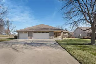 811 Westland St, New London, MN 56273 - Photo 39