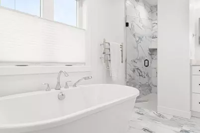 1007 28th Street SW, Austin, MN 55912 - Photo 9