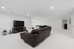 1007 28th St SW, Austin, MN 55912 - Photo 49