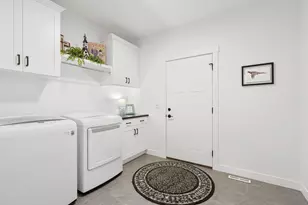 1007 28th St SW, Austin, MN 55912 - Photo 45