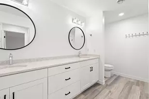 1007 28th St SW, Austin, MN 55912 - Photo 57