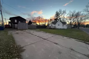 2902 2nd Ave E, Hibbing, MN 55746 - Photo 3