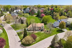4635 Weston Ln N, Plymouth, MN 55446 - Photo 3