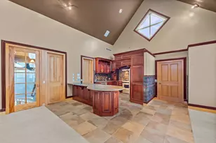 1560 Bluff Creek Dr, Chanhassen, MN 55318 - Photo 39