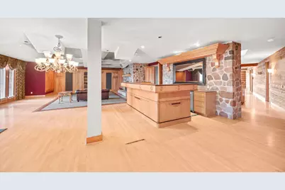 1560 Bluff Creek Drive, Chanhassen, MN 55318 - Photo 53