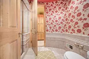 1560 Bluff Creek Dr, Chanhassen, MN 55318 - Photo 45