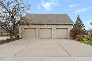 18434 Bearpath Trail, Eden Prairie, MN 55347 - Photo 99