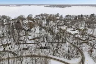 10 Birch Bluff Rd, Tonka Bay, MN 55331 - Photo 7