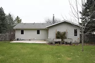 222 Lakeview Dr, Spicer, MN 56288 - Photo 5