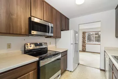 4482 Victoria Street N, Shoreview, MN 55126 - Photo 9