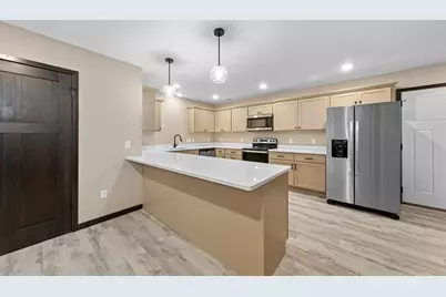 3200 Noble Drive, Mankato, MN 56001 - Photo 11