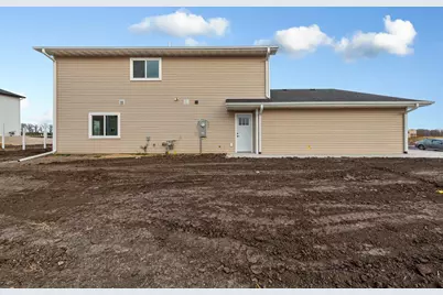 3200 Noble Drive, Mankato, MN 56001 - Photo 3