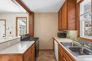 274 Wyoming St E, Saint Paul, MN 55107 - Photo 15