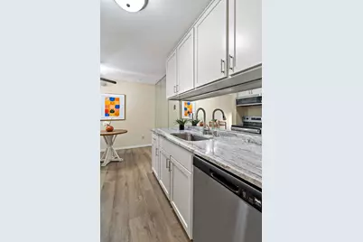 2800 Hamline Avenue N #112, Roseville, MN 55113 - Photo 5