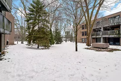 2800 Hamline Avenue N #112, Roseville, MN 55113 - Photo 25