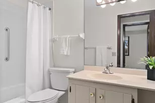 2355 Dorland Pl E, Maplewood, MN 55119 - Photo 9