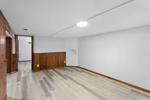 947 Lovell Ave W, Roseville, MN 55113 - Photo 11