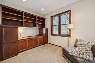 4902 Woodhurst Ln, Minnetonka, MN 55345 - Photo 25