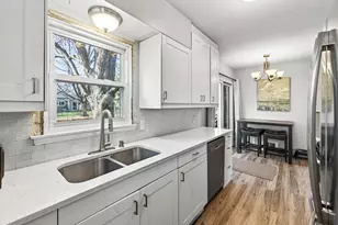 3115 Kyle Ave N, Golden Valley, MN 55422 - Photo 9