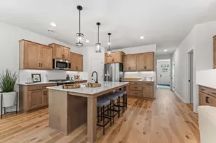 8208 Haywood Dr, Lino Lakes, MN 55014 - Photo 3