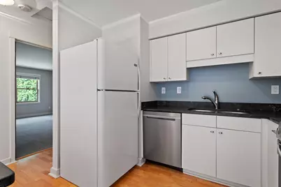 2321 Pillsbury Avenue S, Minneapolis, MN 55404 - Photo 5