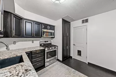 8775 Basswood Road, Eden Prairie, MN 55344 - Photo 5