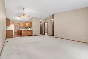 120 Ruth St N, Saint Paul, MN 55119 - Photo 7