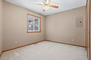 120 Ruth St N, Saint Paul, MN 55119 - Photo 9