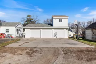 305 N Craig St, Janesville, MN 56048 - Photo 3