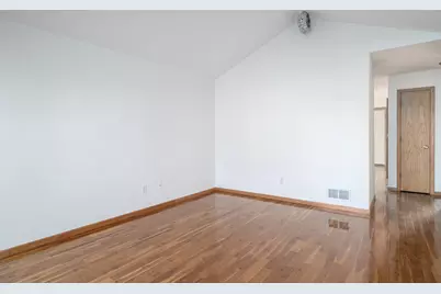 936 Thomas Avenue, Saint Paul, MN 55104 - Photo 17