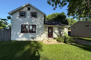 238 Locust Ave, Owatonna, MN 55060 - Photo 1