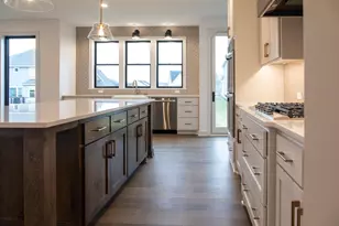 4098 Gable Ln, Woodbury, MN 55129 - Photo 9