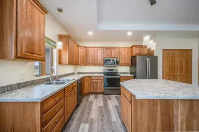 1965 Norway Avenue, Windom, MN 56101 - Photo 11
