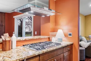 2545 Cavell Ave N, Golden Valley, MN 55427 - Photo 13