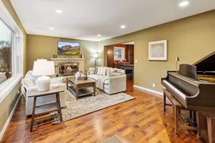 2545 Cavell Ave N, Golden Valley, MN 55427 - Photo 3