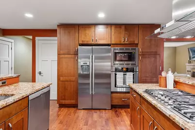 2545 Cavell Avenue N, Golden Valley, MN 55427 - Photo 17