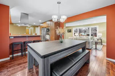 2545 Cavell Avenue N, Golden Valley, MN 55427 - Photo 9