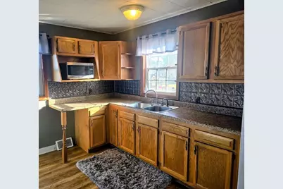 408 2nd Street NE, Pipestone, MN 56164 - Photo 9