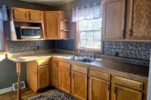 408 2nd St NE, Pipestone, MN 56164 - Photo 9