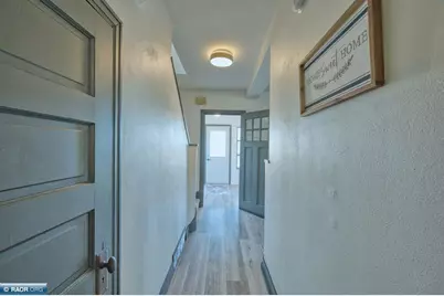 109 E Florida Avenue, Gilbert, MN 55741 - Photo 9