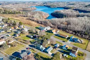 109 E Florida Ave, Gilbert, MN 55741 - Photo 5