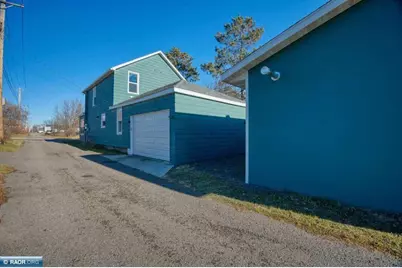 109 E Florida Avenue, Gilbert, MN 55741 - Photo 3