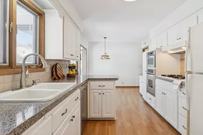 8108 W Franklin Avenue, Saint Louis Park, MN 55426 - Photo 23