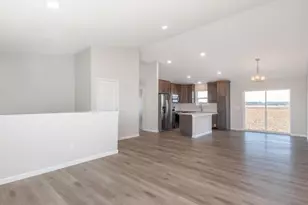 938 Prestwick Dr, Belle Plaine, MN 56011 - Photo 7