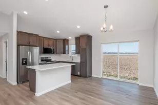 938 Prestwick Dr, Belle Plaine, MN 56011 - Photo 9