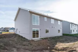 938 Prestwick Dr, Belle Plaine, MN 56011 - Photo 33